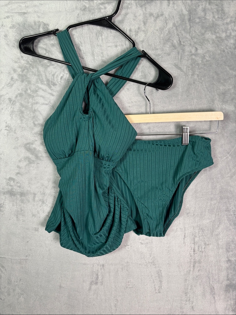 NWT New Cupshe Green Ribbed Two Piece Halter Bikini Size Small